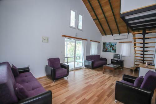 Uslu Home Two Bedrooms Villa For Weekly Rentals
