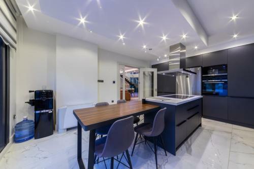 Villa Palmiye Icmeler Daily Weekly Rentals