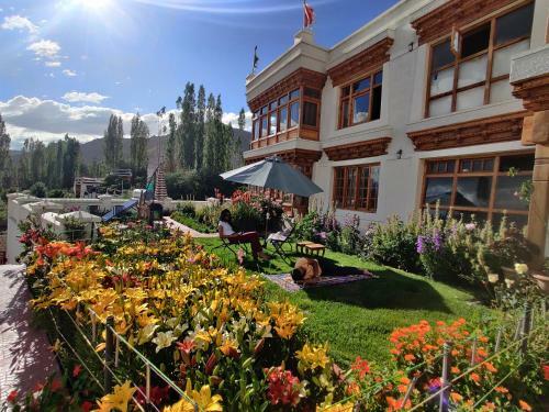 Hostal Namra Villa