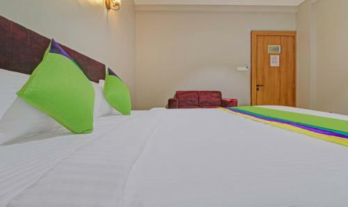 Hotel Treebo Trend Matoshree Inn Satara