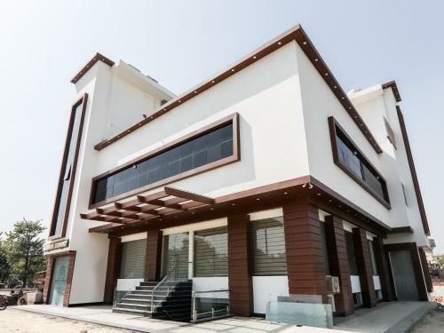 Hotel Oyo 77595 Ashiyana Residency
