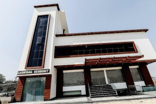 Hotel Oyo 77595 Ashiyana Residency