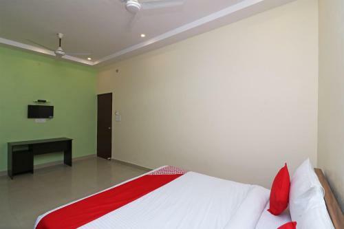 Hotel Oyo Flagship 27925 Kotra House Gomtinagar