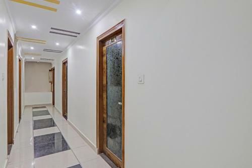 Hotel Capital O 85177 Ss Grand