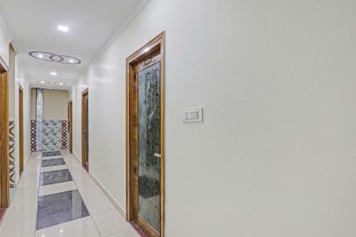Hotel Capital O 85177 Ss Grand
