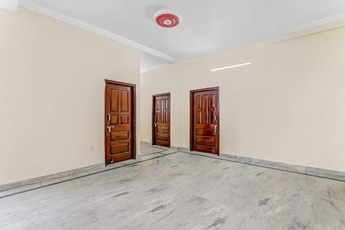 Hotel Oyo Flagship 86288 Amrit Palace