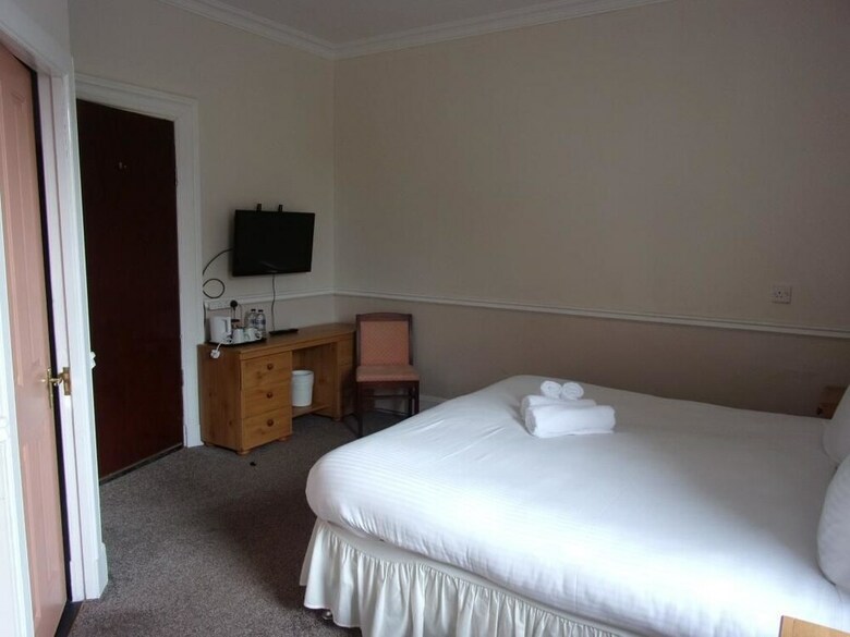 Richmond Arms Hotel