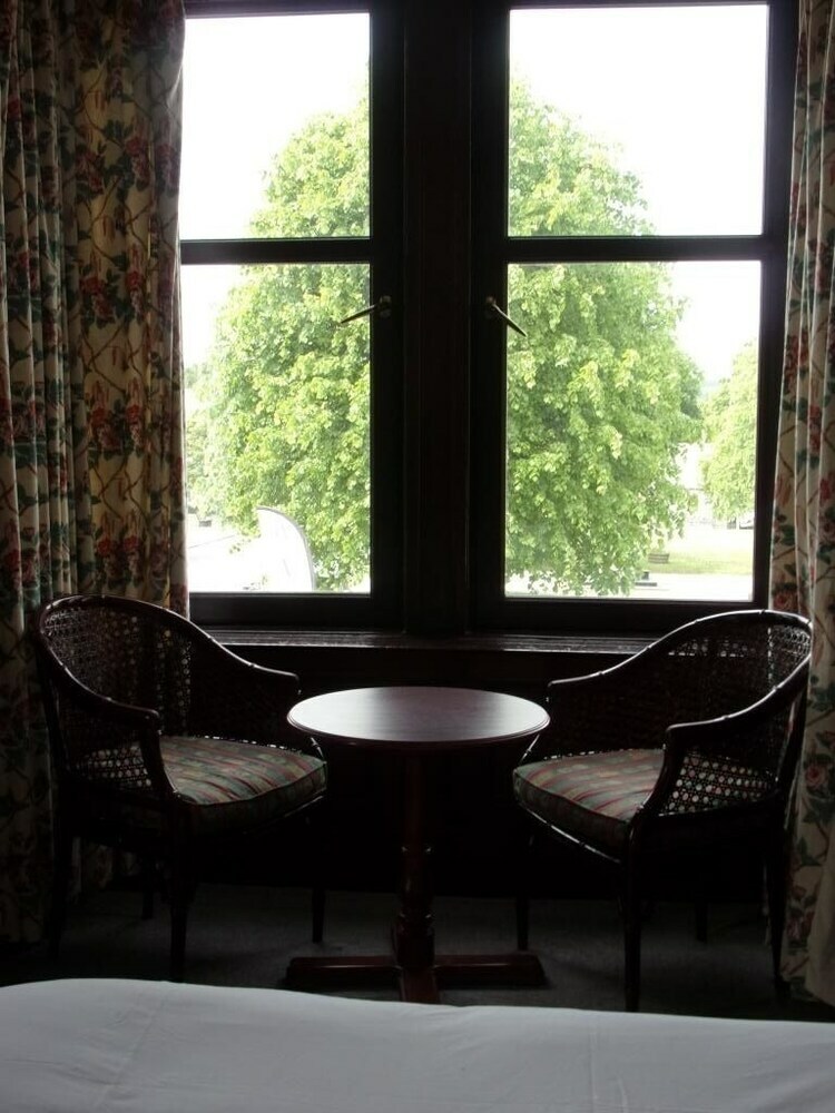 Richmond Arms Hotel