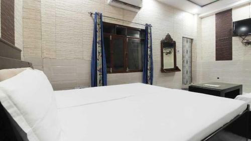 Hotel Sanjay Royal By Wb Economy