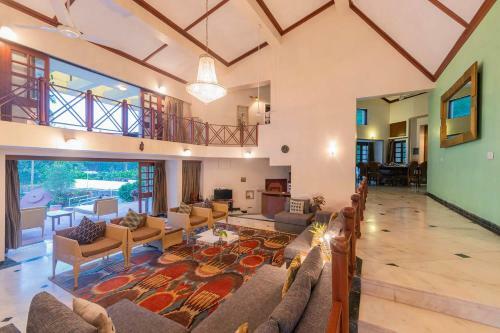 Villa Stayvista At Shantam House