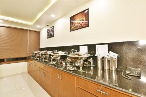 Hotel Ashapuri Residency Manali
