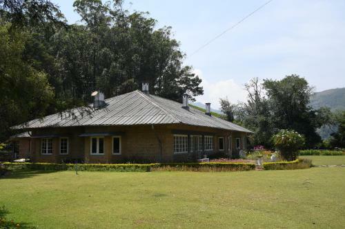 Villa Ama Stays And Trails Tea Estate Bungalows , Munnar