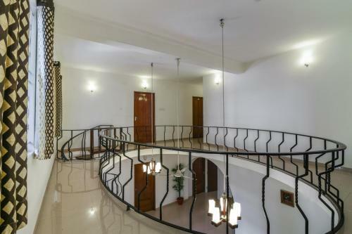 Hostal Oyo Home 66153 Revive Inn T Nagar