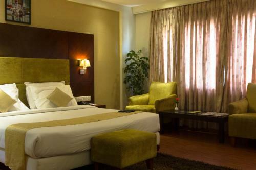 Hotel Royal Regency Lifotel By Crossway