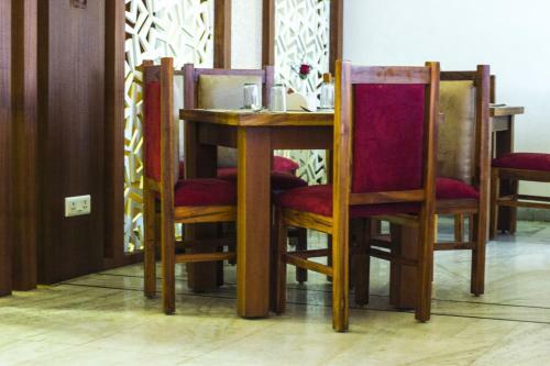Hotel Royal Regency Lifotel By Crossway