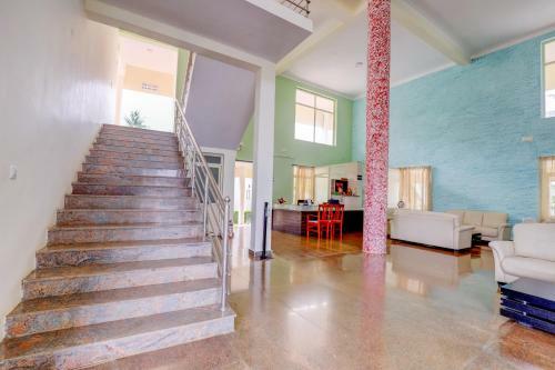 Hotel Ezzenza Royal Garden Brindavan Resort