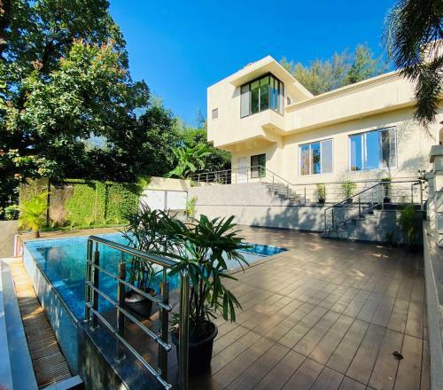Villa Divine Roots Luxury Stay