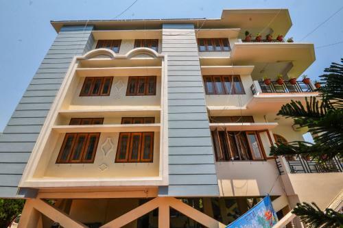 Oyo Flagship 50124 Hotel Jovial Adabari