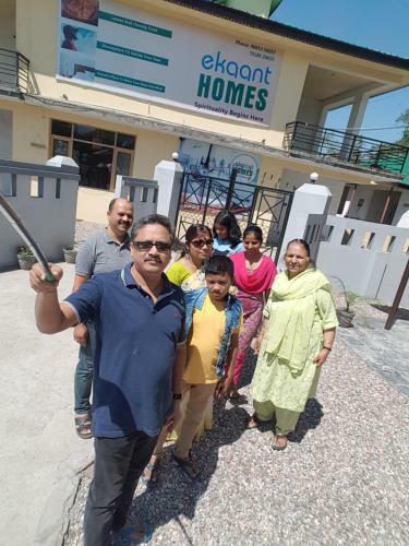 Bed & Breakfast Ekaant Homes (dhouladhar Suite)