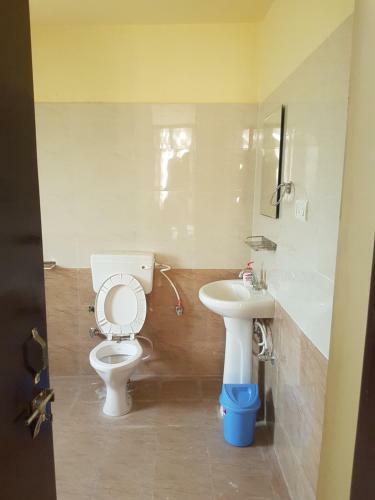 Bed & Breakfast Ekaant Homes (dhouladhar Suite)