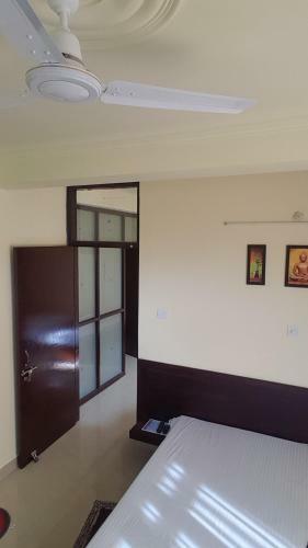 Bed & Breakfast Ekaant Homes (dhouladhar Suite)