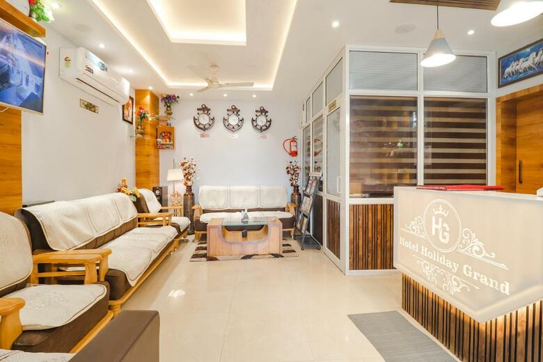 Hotel Townhouse Oak Holiday Grand