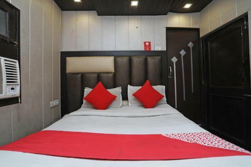 Oyo 6801 Hotel Shri Sai International