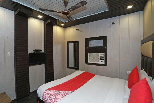 Oyo 6801 Hotel Shri Sai International