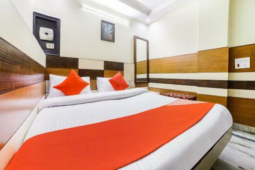 Hotel Oyo 65163 Mahalaxmi Deluxe