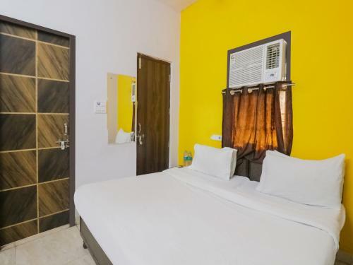 Hostal Vaccinated Staff - Oyo 78805 Decent Cozy Inn