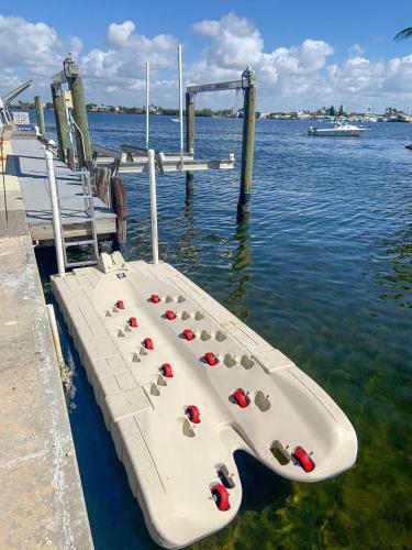 Waterfront Matlacha Home With Hot Tub And Grill!