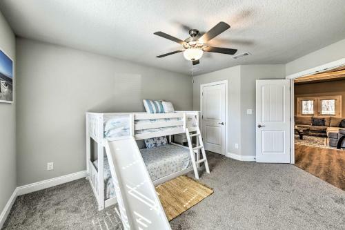 Upscale Navarre Retreat With Fully Fenced Yard!