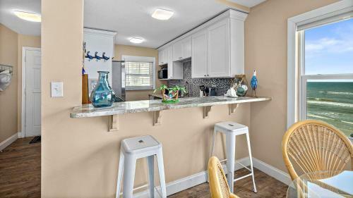 Sea Coast Gardens 401 By Teeming Vacation Rentals