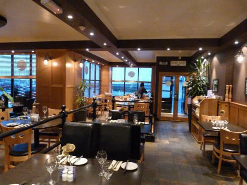 Hostal The Waterfront
