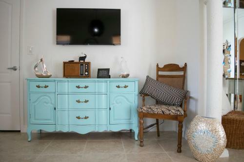 K - Cozy Room With Private Entrance (Apt 3)