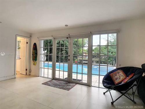 Villa Pool House
