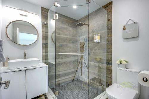 Modern Home*heated Pool, Basketball And Mini Golf