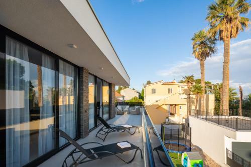 Luxury Villa Anchor