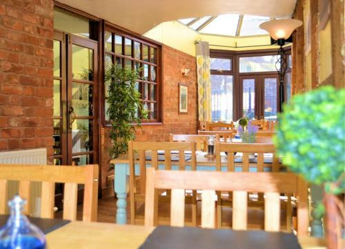The George Inn & Millingbrook Lodge