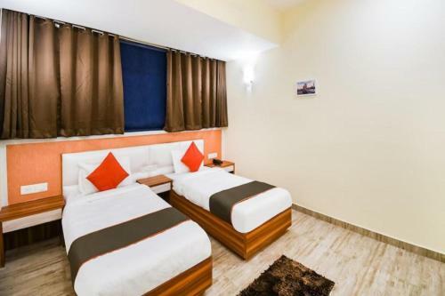 Hotel Golden - I