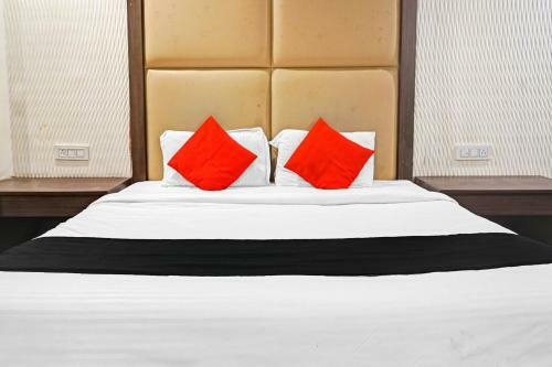 Hotel Capital O 81400 Vansh Palace