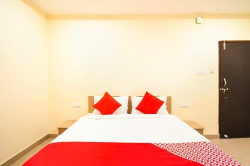 Oyo Flagship 45586 Hotel Airport Inn