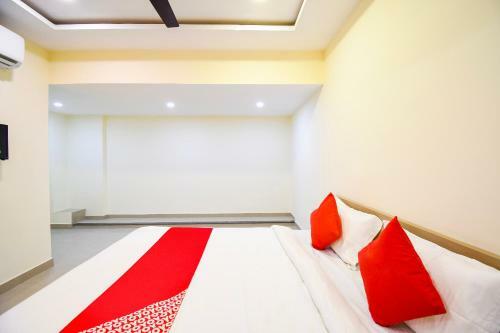 Oyo Flagship 45586 Hotel Airport Inn