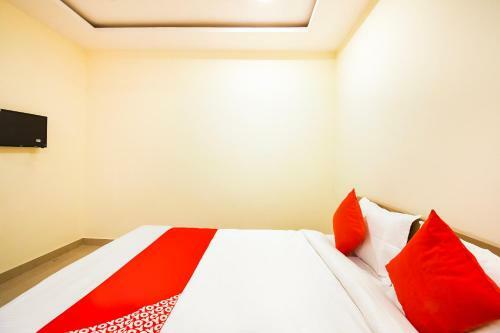 Oyo Flagship 45586 Hotel Airport Inn