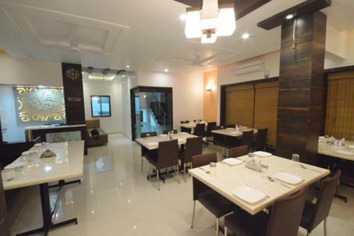 Hotel Anand