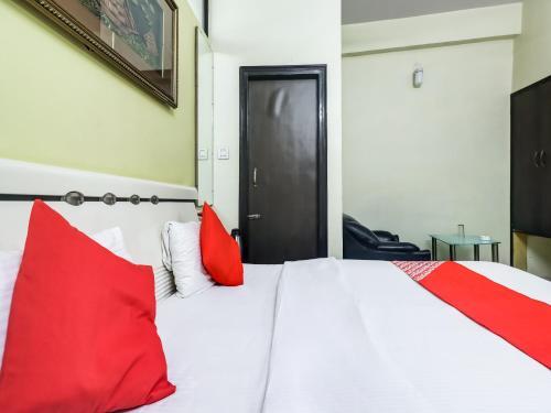 Hotel Oyo 82143 Green Park Sapan