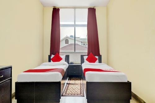 Hotel Oyo 81106 Safari Residencia