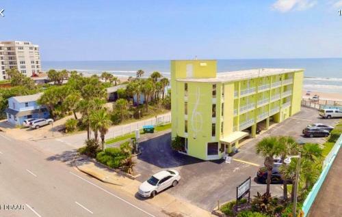 Coastal Cozy - Ocean View At Symphony Beach Club