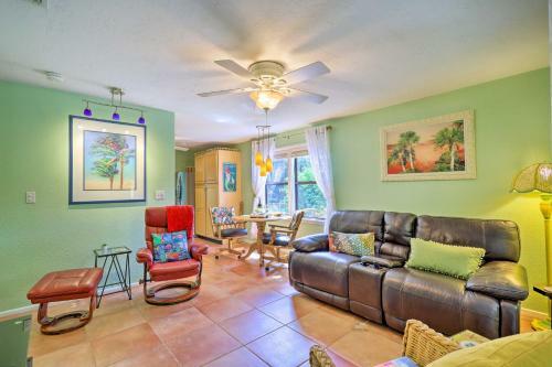 Vibrant Rockledge Home 2 Mi To Cocoa Village