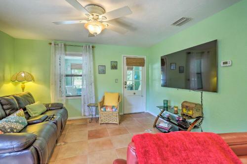 Vibrant Rockledge Home 2 Mi To Cocoa Village